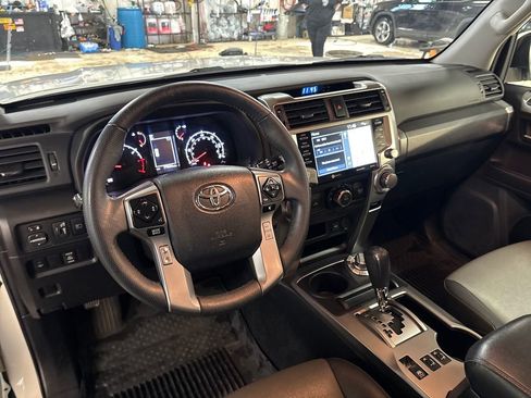 Certified 2021 Toyota 4Runner SR5 Premium w/ Moonroof Package AWD/4WD image 16