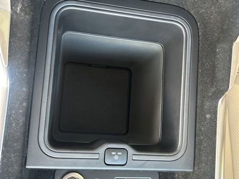 Used 2018 Land Rover Range Rover Sport HSE image 29