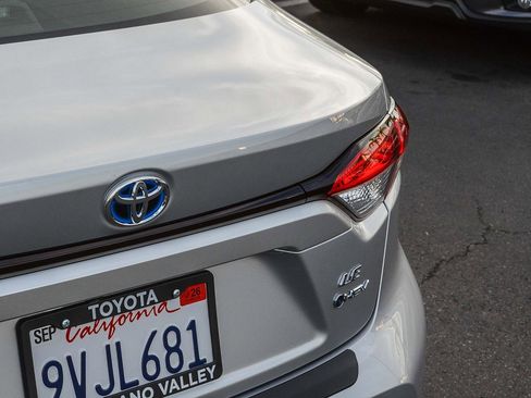 Certified 2025 Toyota Corolla LE w/ LE Premium Package image 8