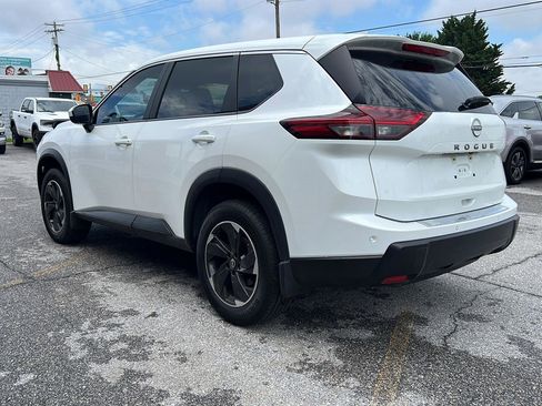 Used 2025 Nissan Rogue SV FWD image 3