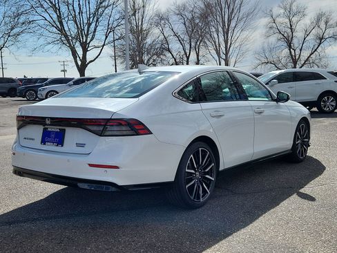 Used 2023 Honda Accord Touring image 5