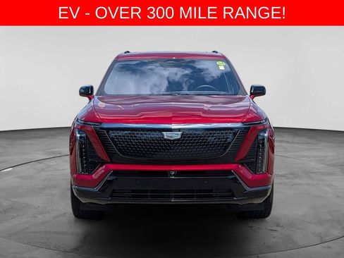 Used 2026 Cadillac Vistiq Sport w/ LPO, Floor Liner Package AWD/4WD image 2