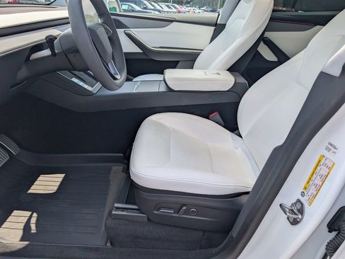 Used 2026 Tesla Model Y Long Range AWD/4WD image 13