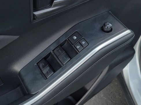 Certified 2024 Toyota Highlander LE image 10