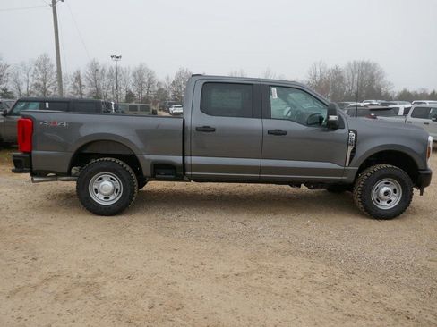 New 2026 Ford F250 XL w/ XL Off-Road Package image 3