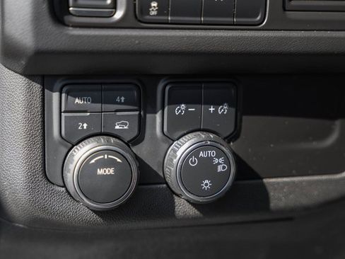 Used 2023 Chevrolet Suburban RST image 43