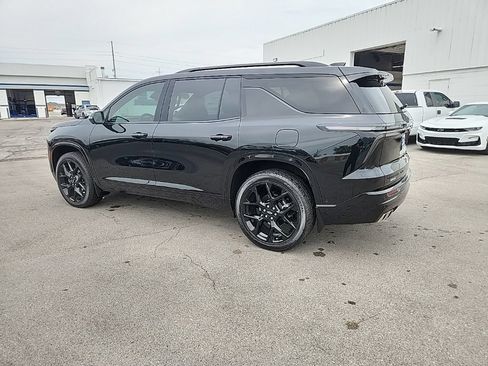 Used 2024 Chevrolet Traverse RS AWD/4WD image 9