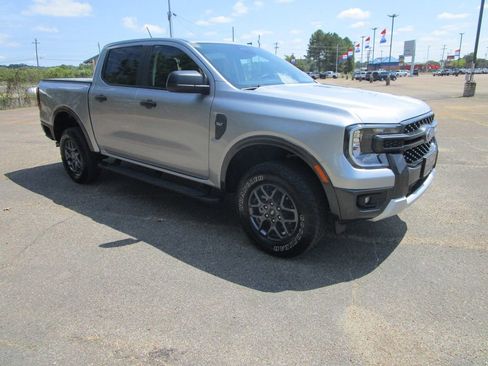 Used 2024 Ford Ranger XLT w/ FX4 Off-Road Package image 5