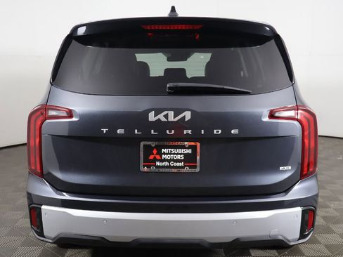 Used 2023 Kia Telluride LX AWD/4WD image 12