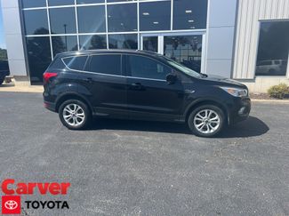 Used 2019 Ford Escape SE image 1