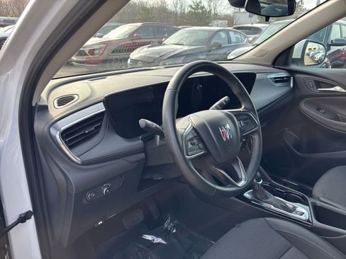 Used 2025 Buick Encore GX Preferred FWD image 34