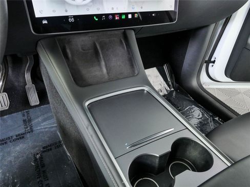 Used 2023 Tesla Model Y Long Range AWD/4WD image 17