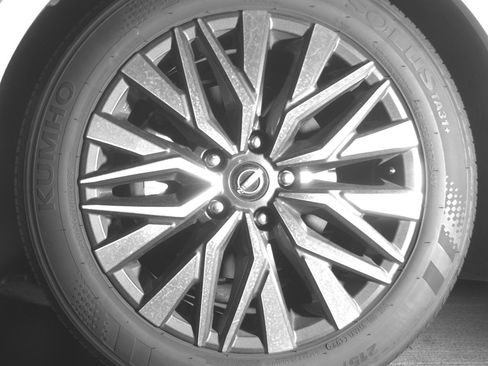 Used 2025 Nissan Altima 2.5 SV FWD image 12