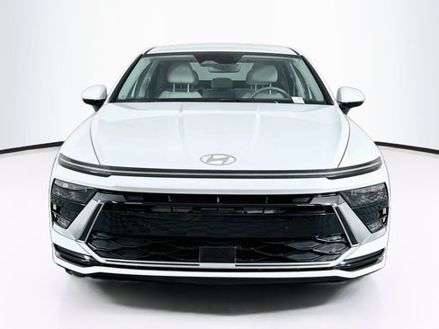 Used 2024 Hyundai Sonata SEL FWD image 2