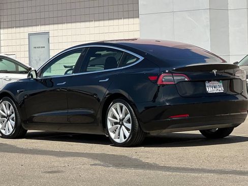 Used 2018 Tesla Model 3 Mid Range RWD image 7