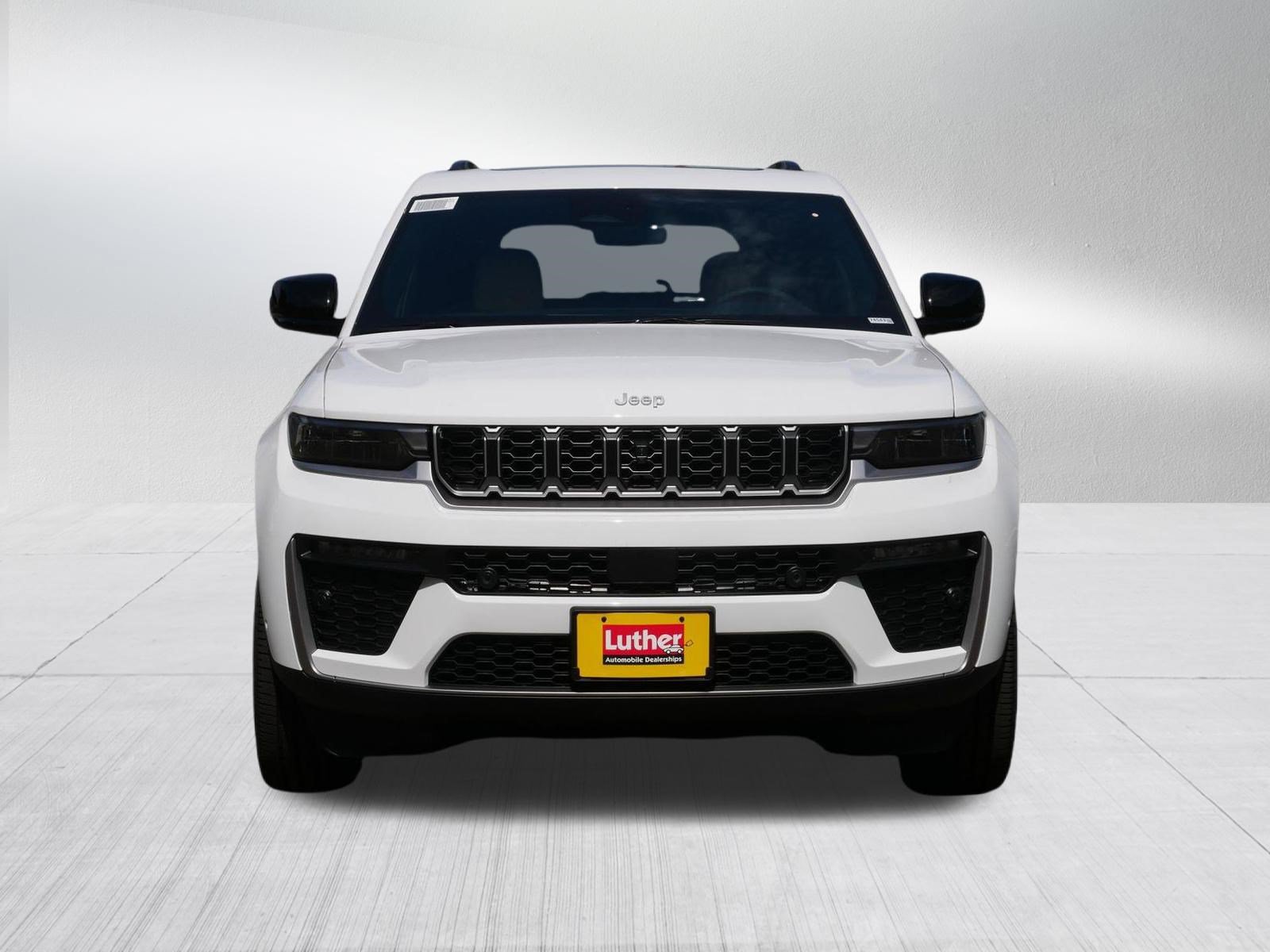 New 2027 Jeep Grand Cherokee Limited w/ Technology Group II AWD/4WD image 2