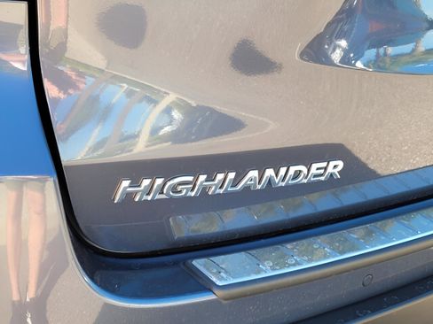 Certified 2019 Toyota Highlander Limited image 35