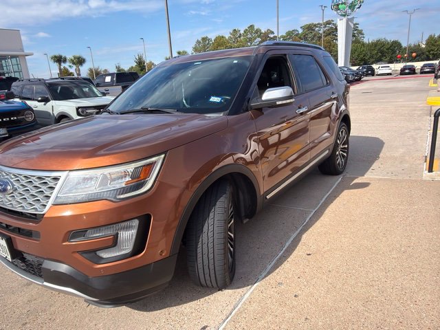 Used 2017 Ford Explorer Platinum AWD/4WD image 5