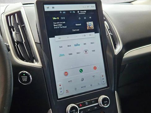 Used 2022 Ford Edge SEL w/ Convenience Package AWD/4WD image 8