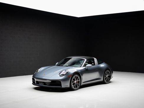 Used 2026 Porsche 911 Targa 4S image 4