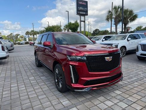 Certified 2024 Cadillac Escalade ESV V AWD/4WD image 11