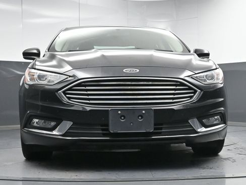 Used 2018 Ford Fusion SE w/ Equipment Group 201A image 23