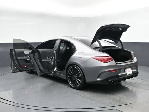 Used 2022 Mercedes-Benz CLA 35 AMG 4MATIC image 33