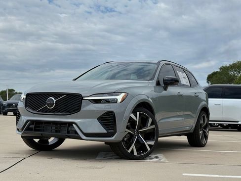 New 2026 Volvo XC60 T8 Ultra w/ Protection Package Premier AWD/4WD image 2