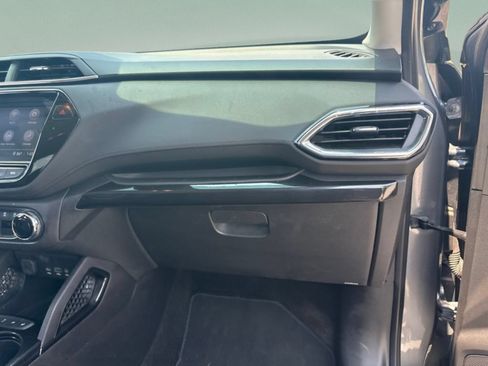 Used 2021 Chevrolet TrailBlazer LT w/ Premium Seating Package FWD image 28