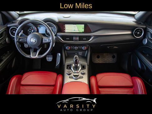 Used 2022 Alfa Romeo Stelvio Veloce image 7