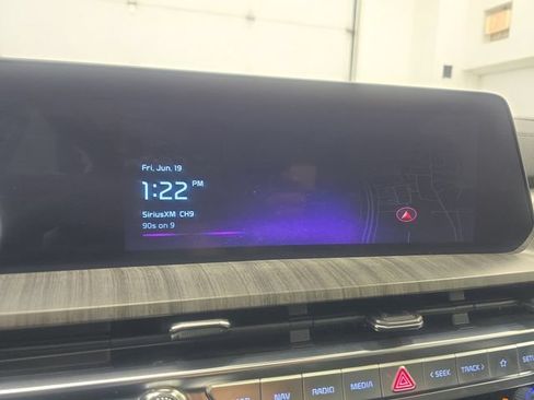 Used 2025 Kia Telluride SX FWD image 25