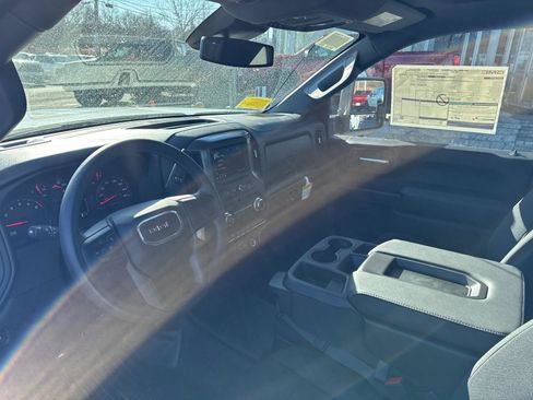 New 2025 GMC Sierra 2500 Pro w/ Convenience Package image 12