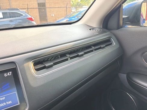 Used 2020 Honda HR-V EX image 41
