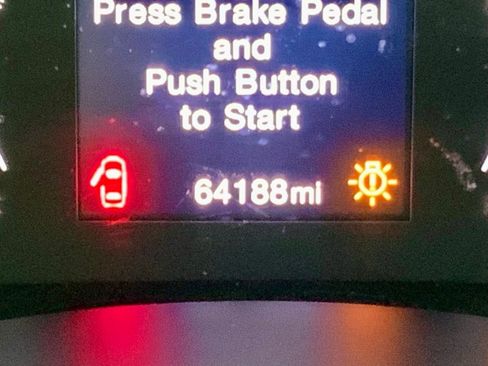 Used 2017 Jeep Renegade Latitude w/ Popular Equipment Group image 33