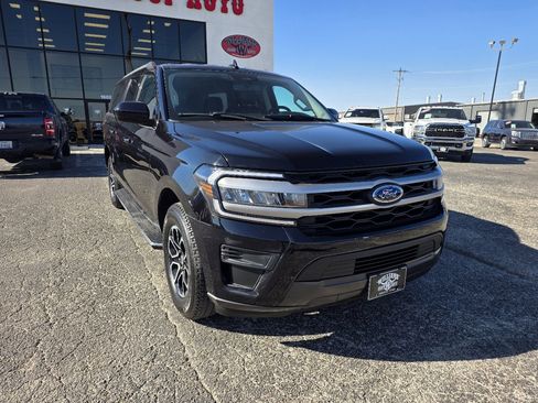 Used 2022 Ford Expedition Max XLT image 1