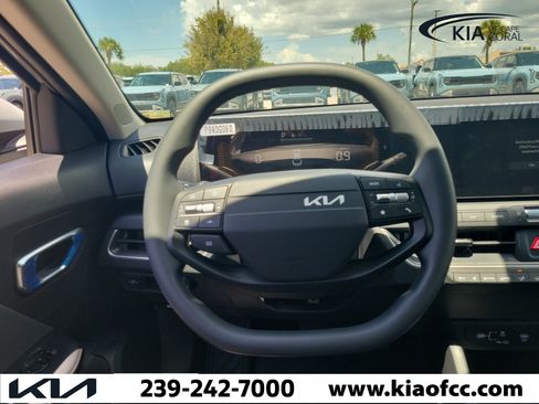 New 2026 Kia K4 FWD image 17