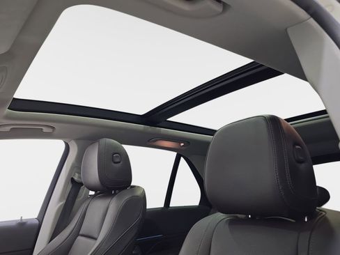 Used 2020 Mercedes-Benz GLE 350 4MATIC image 33