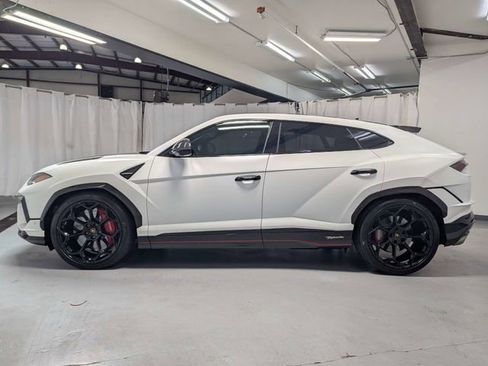 Used 2023 Lamborghini Urus Performante AWD/4WD image 26