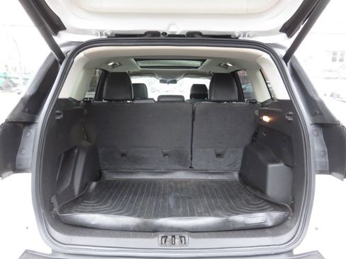 Used 2017 Ford Escape SE w/ Equipment Group 201A FWD image 23