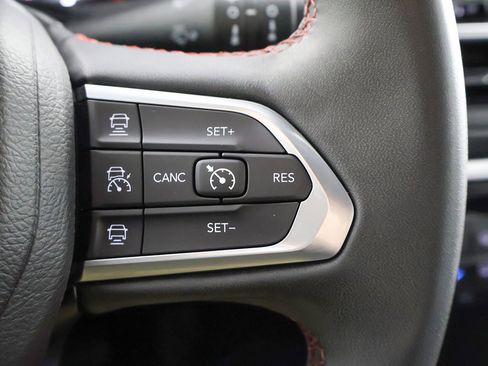 Used 2024 Jeep Compass Trailhawk image 34