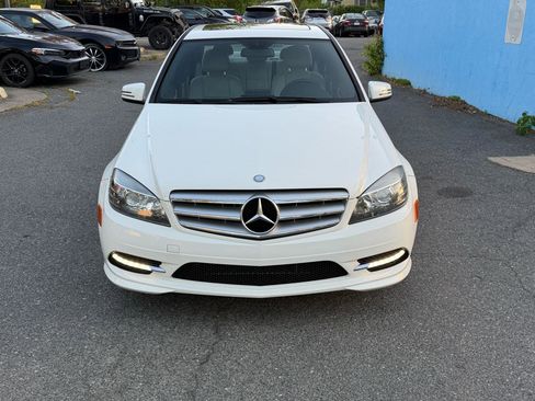 Used 2011 Mercedes-Benz C 300 Luxury image 10