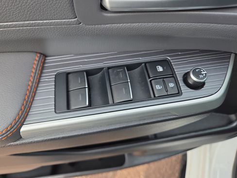 Certified 2023 Toyota Sienna XSE w/ XSE Plus Package image 32