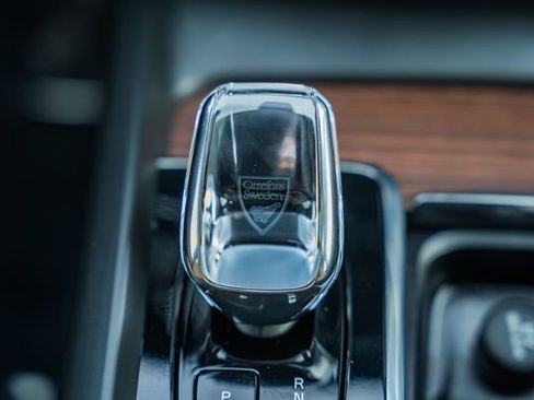 Used 2023 Volvo XC60 B5 Ultimate w/ Climate Package image 24