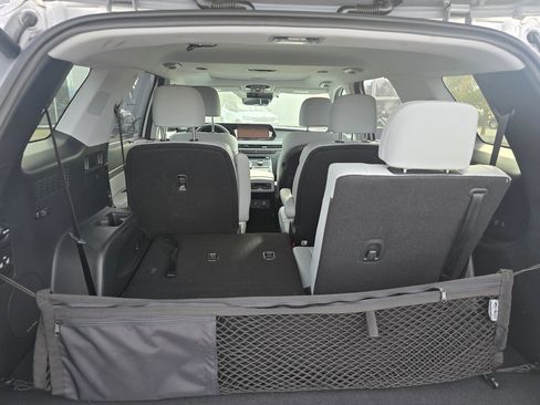 Used 2023 Hyundai Palisade SEL w/ Premium Package image 11