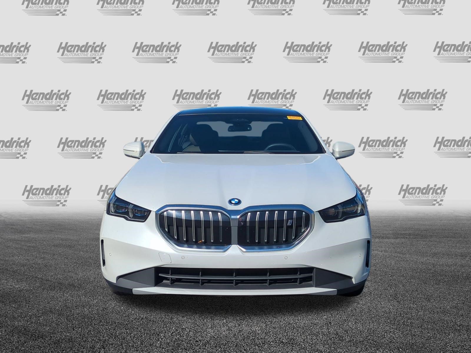Used 2024 BMW i5 eDrive40i w/ Executive Package RWD image 3