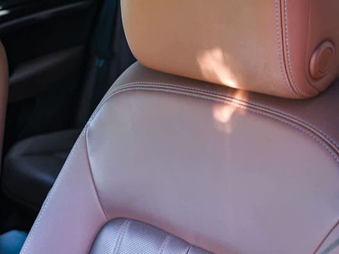 Used 2024 Audi Q8 e-tron Premium Plus w/ Premium Plus Package image 26