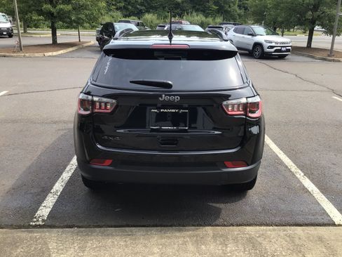 New 2025 Jeep Compass Limited w/ Sun & Sound Group image 6