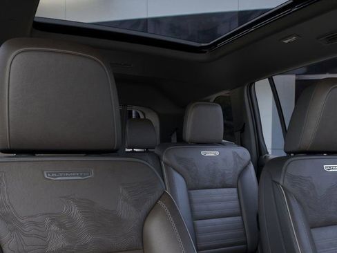 New 2026 GMC Acadia Denali Ultimate w/ LPO, All-Weather Package AWD/4WD image 24