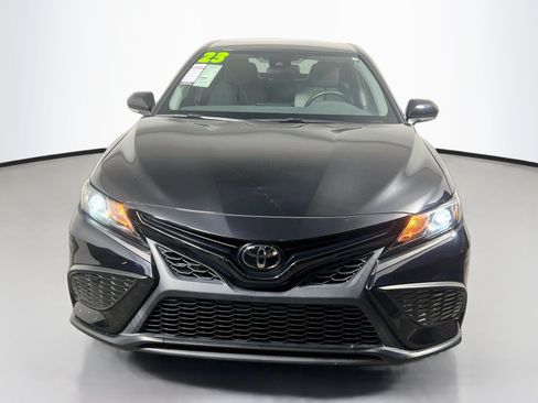 Used 2023 Toyota Camry SE FWD image 11