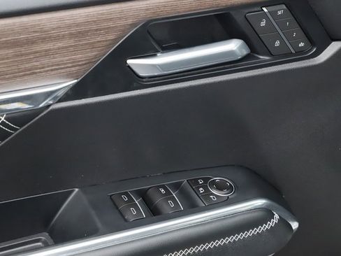 Used 2026 GMC Acadia Denali image 19